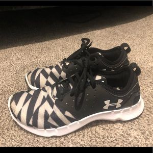 Under armour tennis shoes